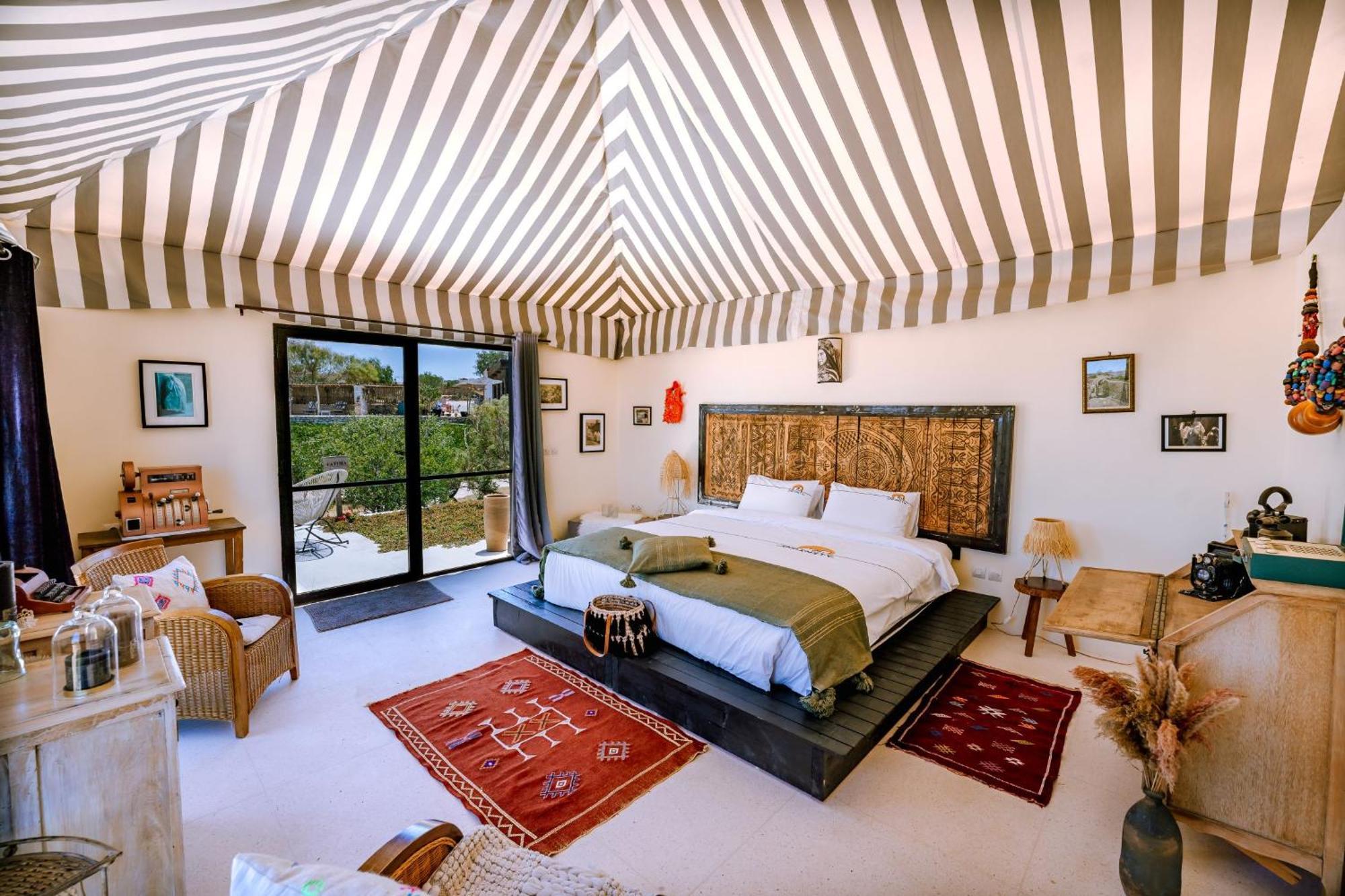 Ali Baba Infinity Hotel Szavíra Kültér fotó