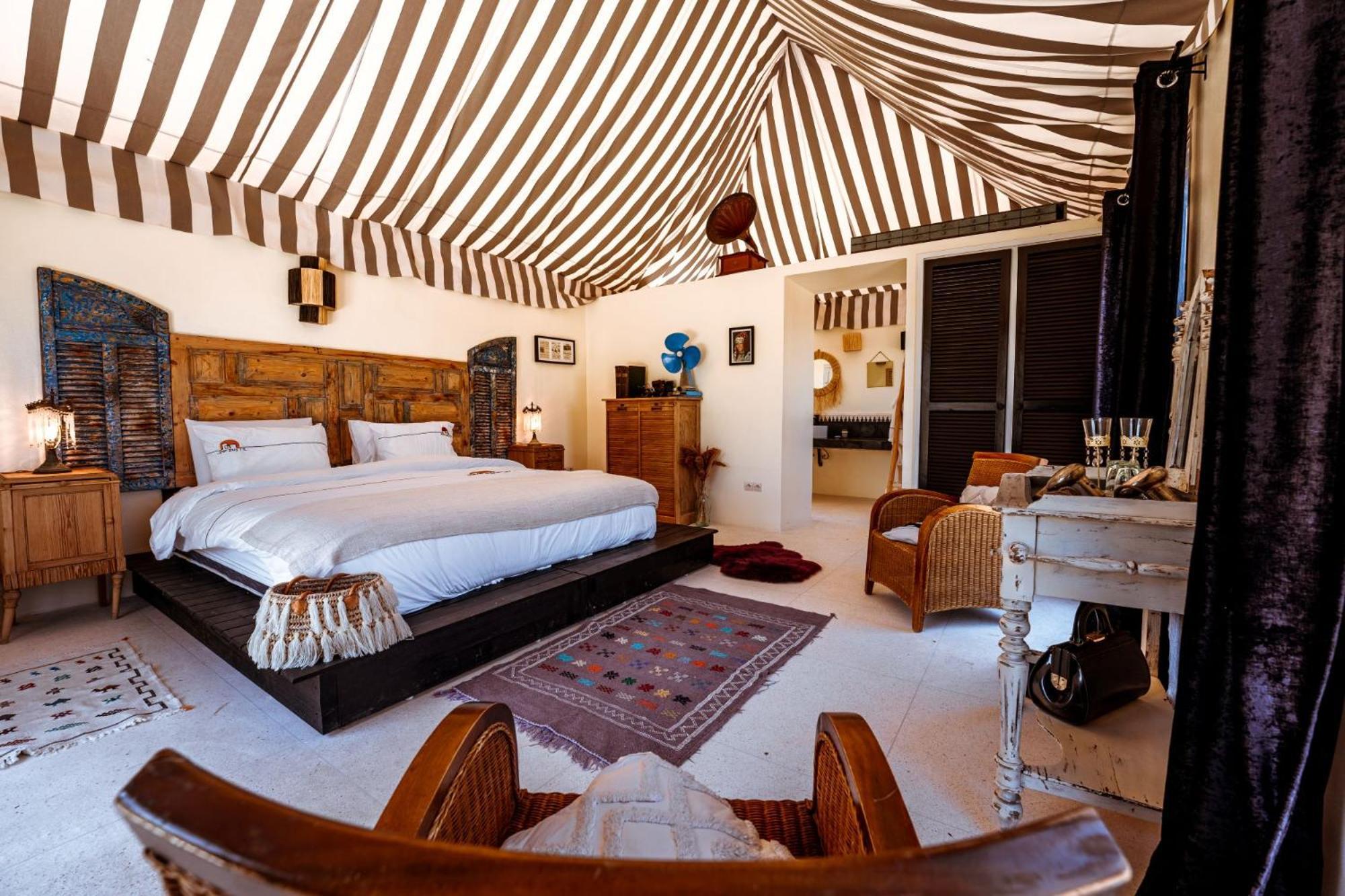 Ali Baba Infinity Hotel Szavíra Kültér fotó